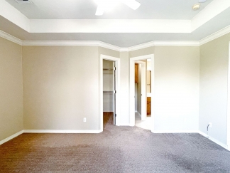 Absolutely Gorgeous Home in Moore with Spacious Open Layout!!!