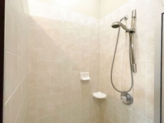 Absolutely Gorgeous Home in Moore with Spacious Open Layout!!!