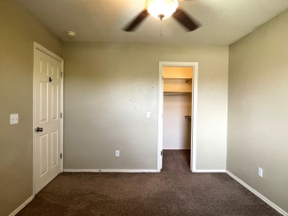 Absolutely Gorgeous Home in Moore with Spacious Open Layout!!!