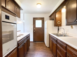 Coming Soon! 18-Month Lease Offer!! Live Minutes Away from Tinker Airforce Base: Beautiful 3 Bed 1.5 Bath Home for Your Convenience!