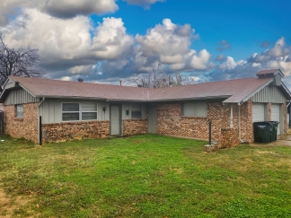 Coming Soon! 18-Month Lease Offer!! Live Minutes Away from Tinker Airforce Base: Beautiful 3 Bed 1.5 Bath Home for Your Convenience!