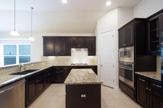 3825 Vinalopo Drive - Green Team