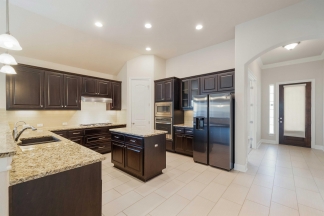 3825 Vinalopo Drive - Green Team