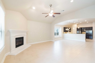 3825 Vinalopo Drive - Green Team