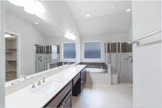3825 Vinalopo Drive - Green Team