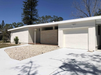 Retro 2-bed/2-bath Sarasota Home For Rent