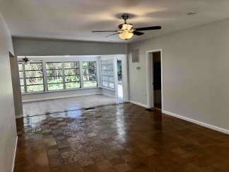 Retro 2-bed/2-bath Sarasota Home For Rent