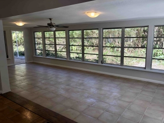 Retro 2-bed/2-bath Sarasota Home For Rent
