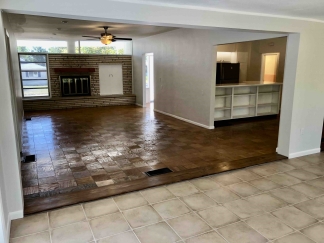 Retro 2-bed/2-bath Sarasota Home For Rent