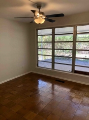 Retro 2-bed/2-bath Sarasota Home For Rent