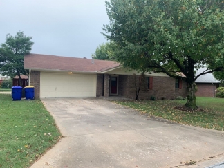 3 Bedroom 2 bathroom Home For Rent In Lowell!