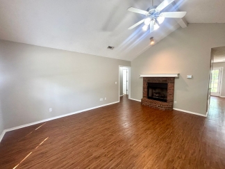 1296 Fieldstone – Modern Living with $300 OFF First Month’s Rent!