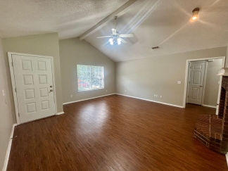 1296 Fieldstone – Modern Living with $300 OFF First Month’s Rent!