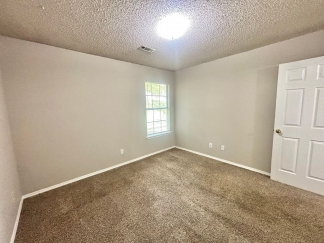 1296 Fieldstone – Modern Living with $300 OFF First Month’s Rent!