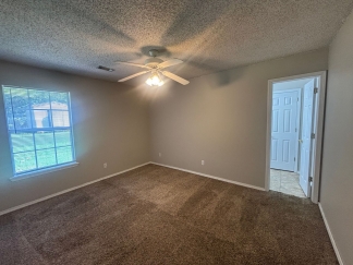1296 Fieldstone – Modern Living with $300 OFF First Month’s Rent!
