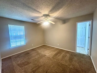 1296 Fieldstone – Modern Living with $300 OFF First Month’s Rent!