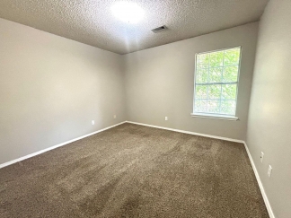 1296 Fieldstone – Modern Living with $300 OFF First Month’s Rent!