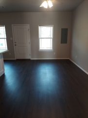 Beautiful Townhome in Alma!! **Coming Available In Mid September**