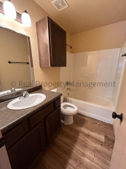 HALF OFF MOVE IN RENT! 2 bed 2 full bath duplex ready now!