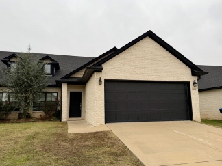 Spacious 3 Bedroom/2.5 Bathroom Chaffee Crossing Townhome **First Full Month's Rent FREE**