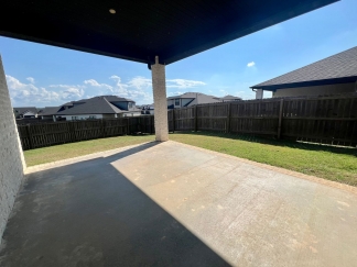 Beautiful 3 Bedroom/2 Bathroom Townhome in Chaffee Crossing **First Full Month's Rent FREE**