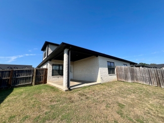 Beautiful 3 Bedroom/2 Bathroom Townhome in Chaffee Crossing **First Full Month's Rent FREE**