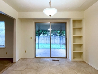 Coming Soon! 18-Month Lease Offer!!  Stunning 3 Bed, 2.5 Bath Townhouse with Modern Amenities and Convenient Location!