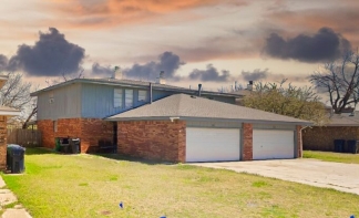 Coming Soon! 18-Month Lease Offer!!  Stunning 3 Bed, 2.5 Bath Townhouse with Modern Amenities and Convenient Location!