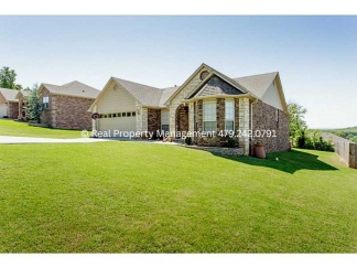 Beautiful 4 Br for Rent in Van Buren!! Coming in September!!