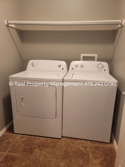 Beautiful 4 Br for Rent in Van Buren!! Coming in September!!
