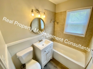 1/2 Months Free Rent on Beautifully Renovated 2 Bedroom