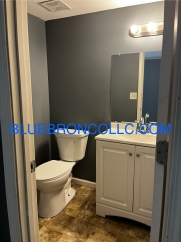 Great price for 2 bedroom townhome, spacious with large closets
