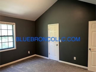 Great price for 2 bedroom townhome, spacious with large closets
