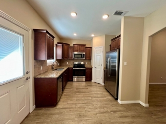 Spacious 3 Bedroom/2.5 Bathroom Townhome in Chaffee Crossing.  **ASK ABOUT MOVE IN SPECIAL**