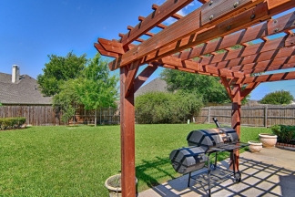 Large Mansfield High Home Centrally Located