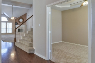 Large Mansfield High Home Centrally Located
