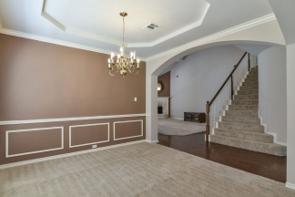 Large Mansfield High Home Centrally Located