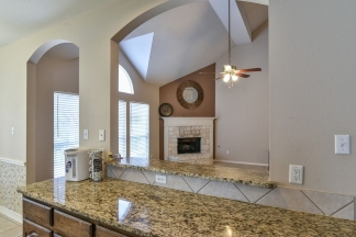 Large Mansfield High Home Centrally Located