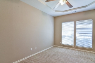 Large Mansfield High Home Centrally Located