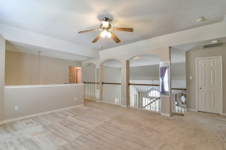 Large Mansfield High Home Centrally Located