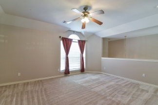 Large Mansfield High Home Centrally Located