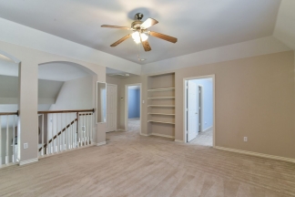 Large Mansfield High Home Centrally Located