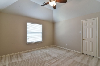 Large Mansfield High Home Centrally Located