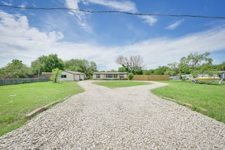 Mansfield ISD 3/2/2 on well over 1/2 acre fenced