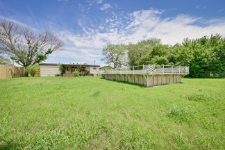 Mansfield ISD 3/2/2 on well over 1/2 acre fenced
