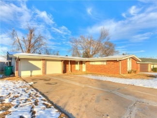 Spacious 3 Bedroom 2 bath near Wildewood Hills, OKC!