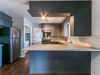 Spacious 3 Bedroom 2 bath near Wildewood Hills, OKC!