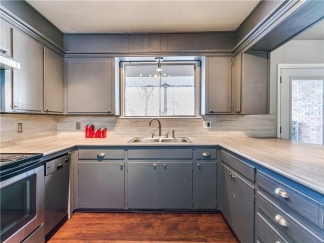 Spacious 3 Bedroom 2 bath near Wildewood Hills, OKC!