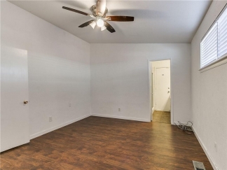 Spacious 3 Bedroom 2 bath near Wildewood Hills, OKC!