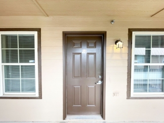 Welcome to your charming 1 bed 1 bath apartment located just off the Historic Route 66/NW 39th Expressway!